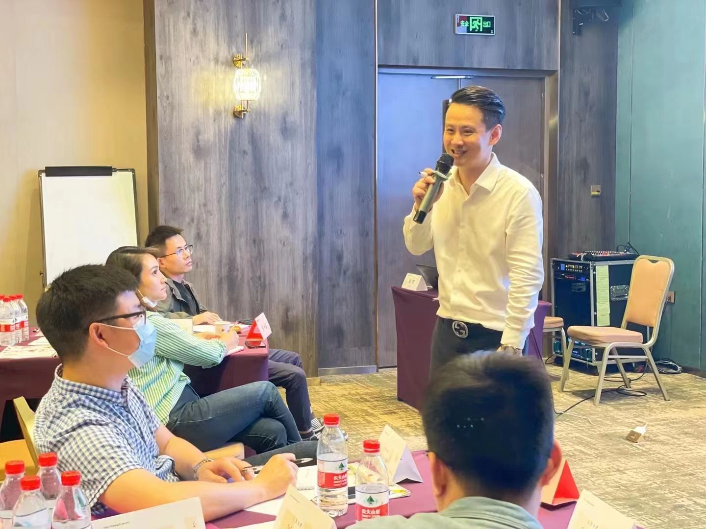 駿君:《互聯(lián)網(wǎng)創(chuàng)新思維與新媒體營(yíng)銷實(shí)戰(zhàn)》