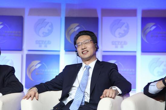 王昌林任中國社科院副院長，長期從事宏觀經(jīng)濟和產(chǎn)業(yè)經(jīng)濟研究