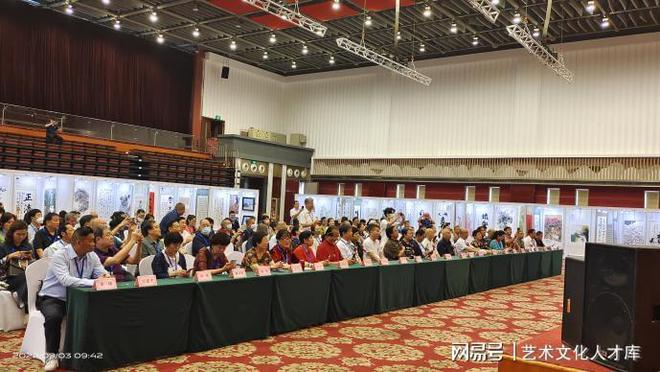 書畫家王德義受到原文化部副部長(zhǎng)潘震宙親切接見