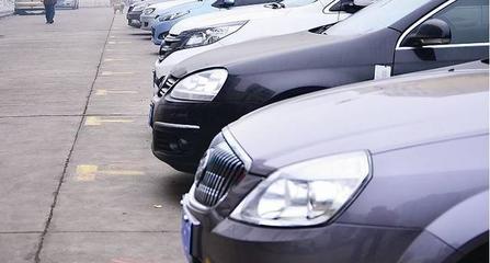 銀川經(jīng)營(yíng)性停車場(chǎng)收費(fèi)調(diào)整引發(fā)熱議，上班族直呼“壓力山大”
